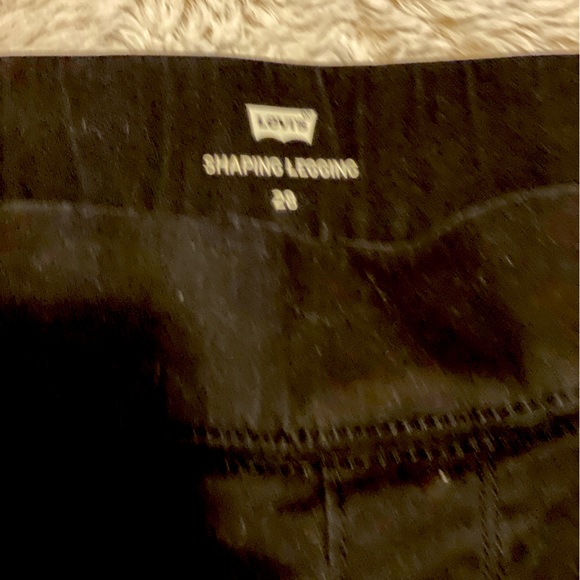 Women’s Levi’s black leggings. Size 28. - Picture 1 of 4
